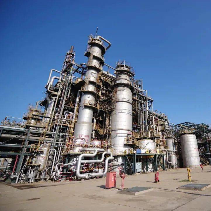 中國石化加快煉化產業轉型升級