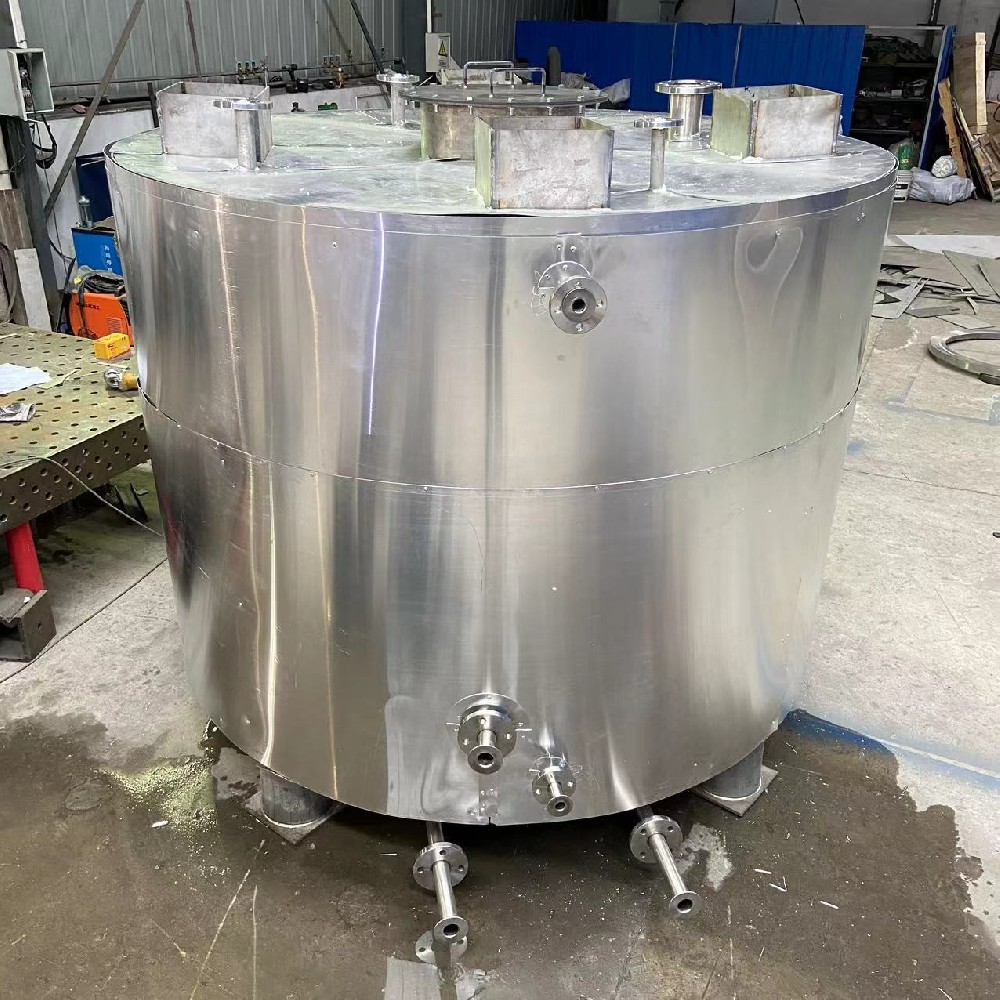 鋼襯鎳儲(chǔ)罐,儲(chǔ)槽,鋼鎳復(fù)合設(shè)備