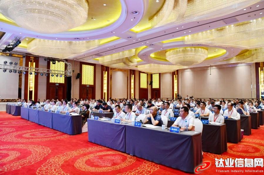 共享新機(jī)遇 共創(chuàng)新未來——陜西有色金屬集團(tuán)高端新材料產(chǎn)品推介會在寶雞舉行