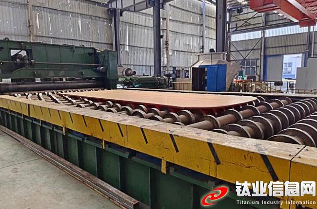 超高強度寬幅鈦合金板一次性軋制成功